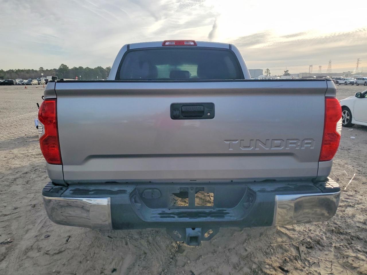 2016 TOYOTA TUNDRA