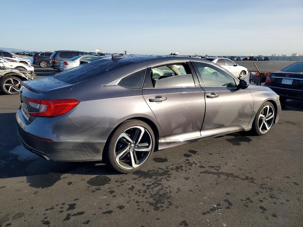 2018 HONDA ACCORD