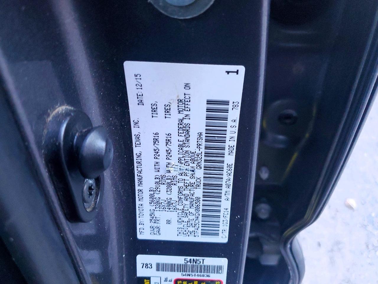 2016 TOYOTA TACOMA