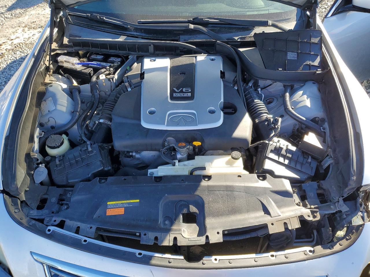 2011 INFINITI G37