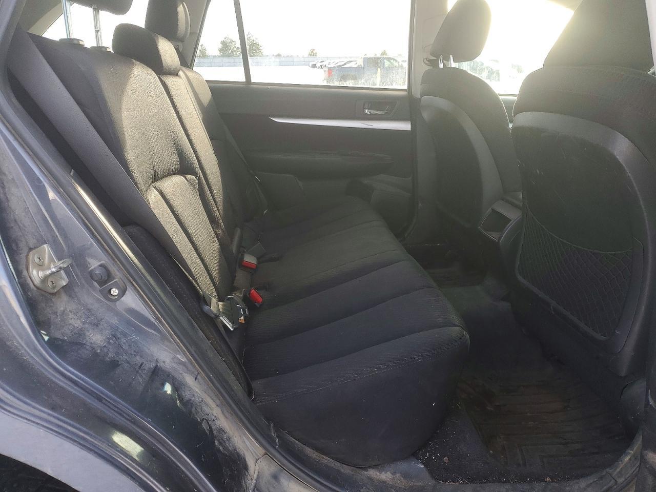 2010 SUBARU Outback
