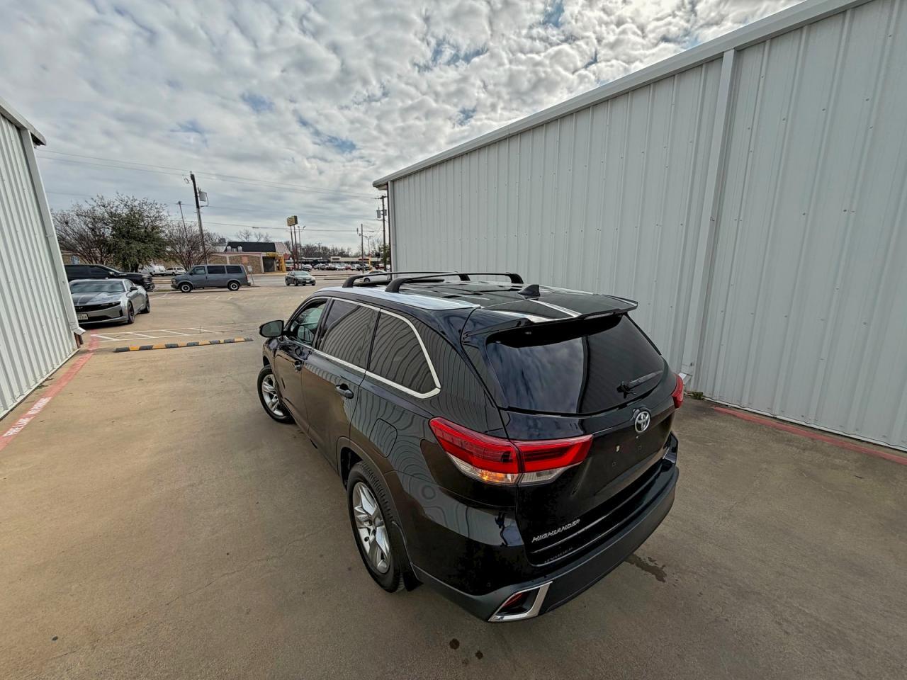 2018 TOYOTA HIGHLANDER