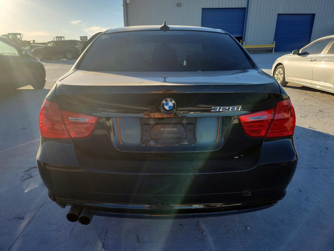 2011 BMW 3 SERIES