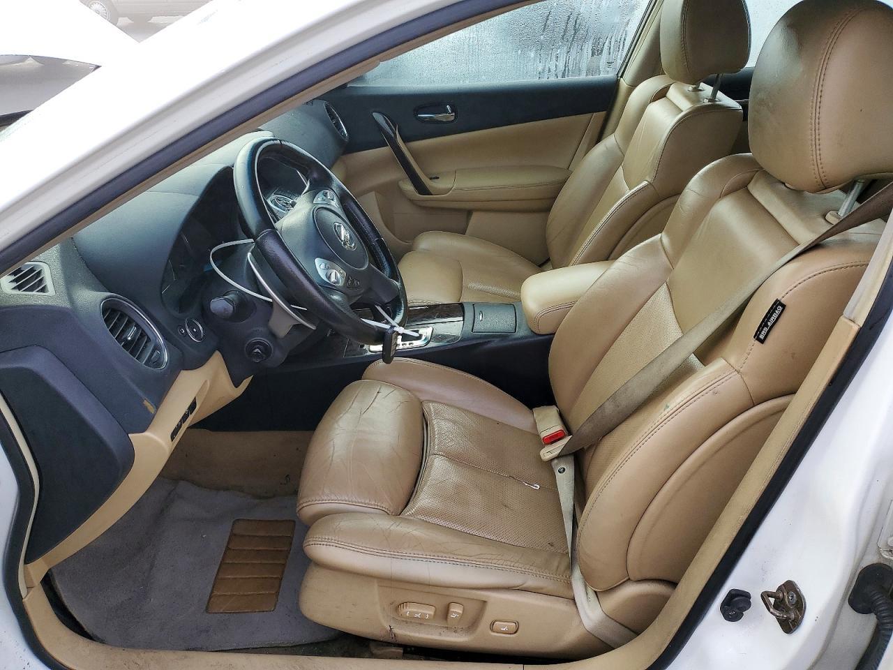 2010 NISSAN Maxima