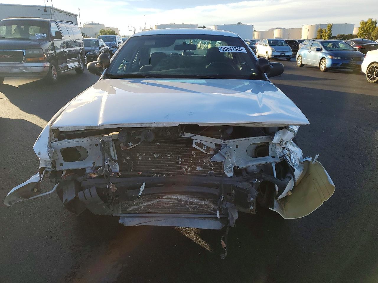 2005 FORD Crown Victoria
