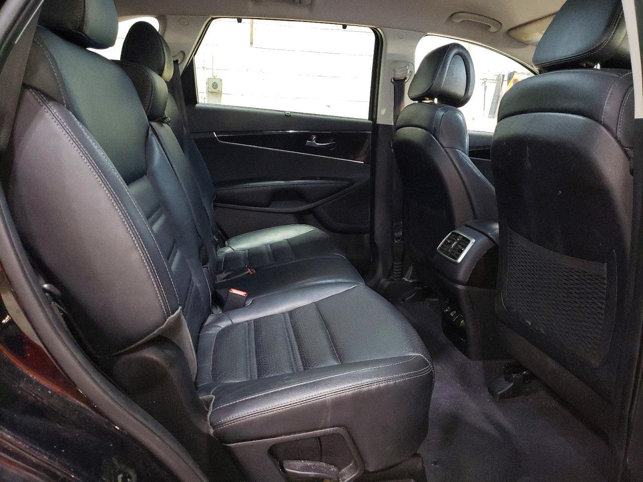 2016 KIA SORENTO