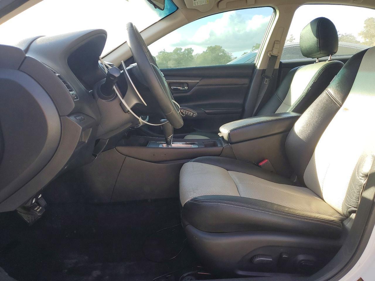 2017 NISSAN ALTIMA