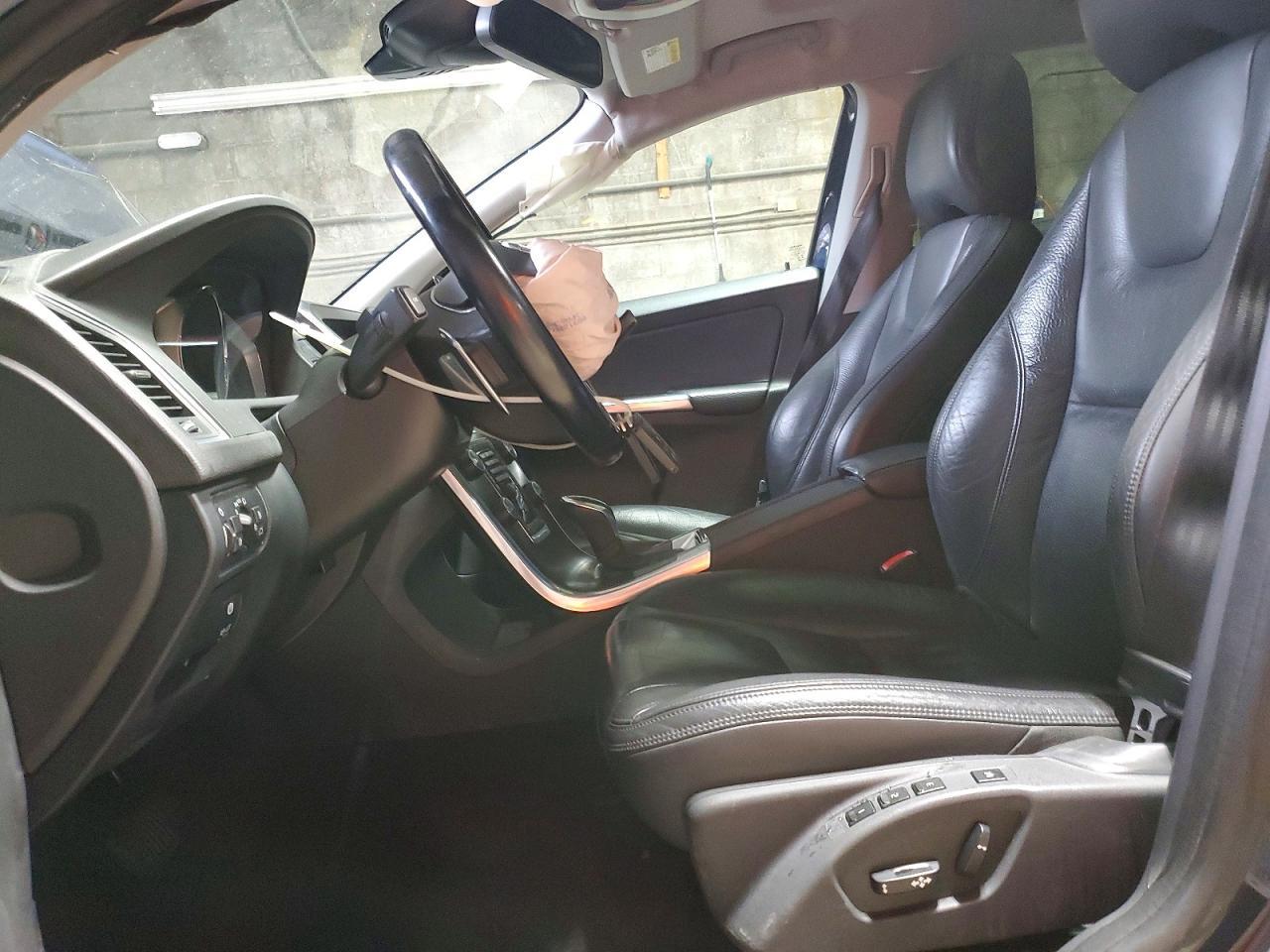 2014 VOLVO XC60
