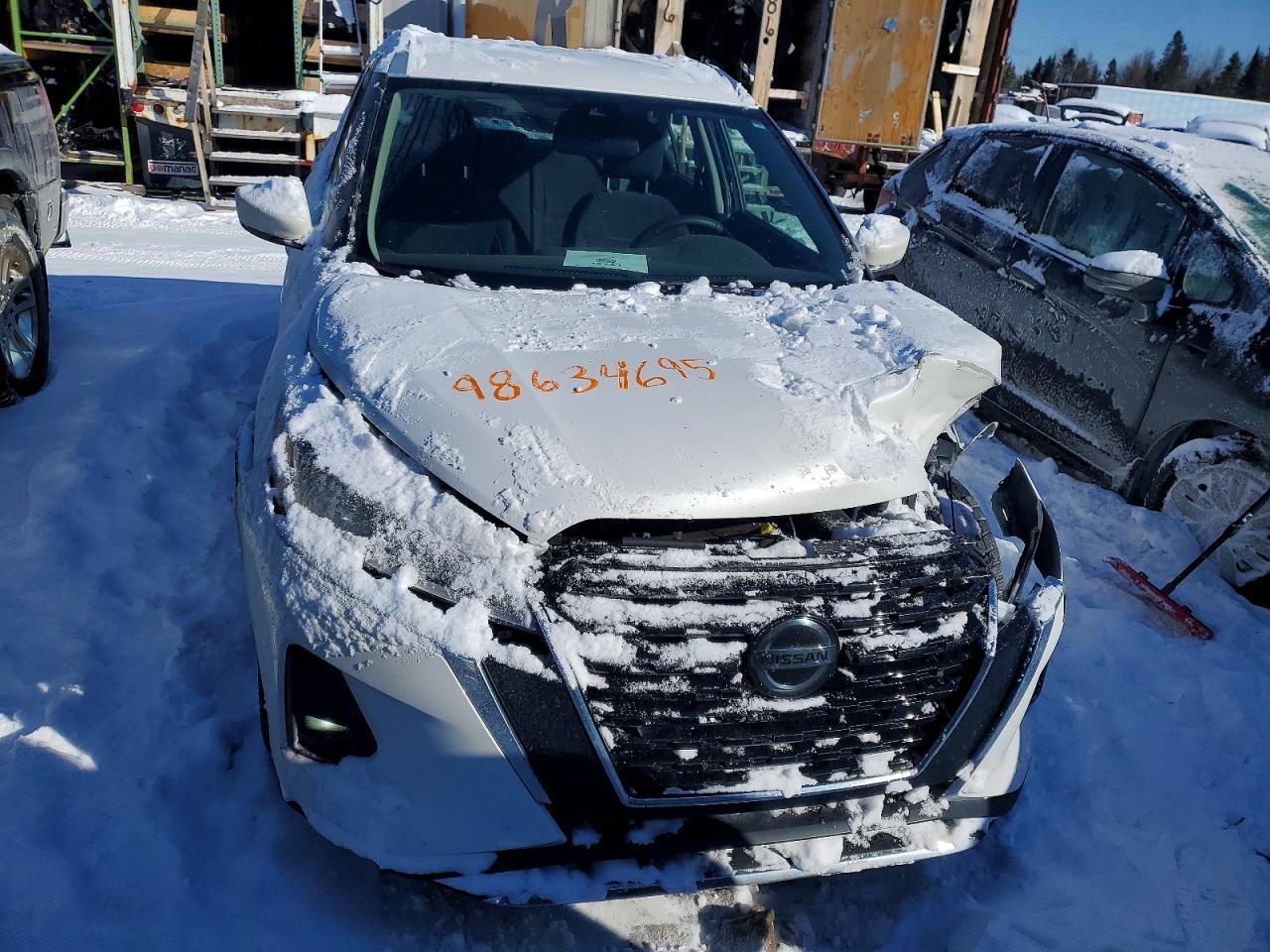 2021 NISSAN KICKS