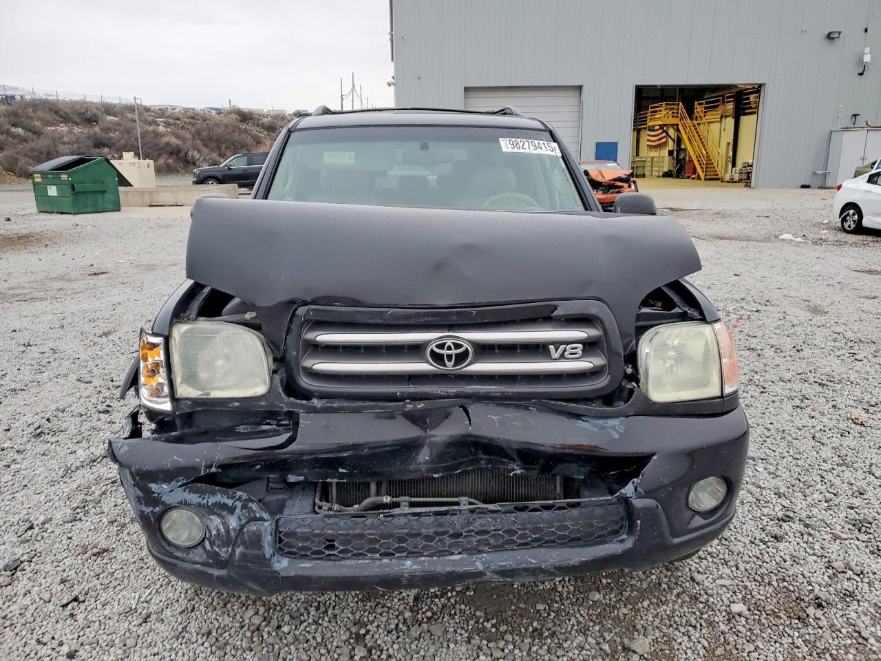 2004 TOYOTA Sequoia