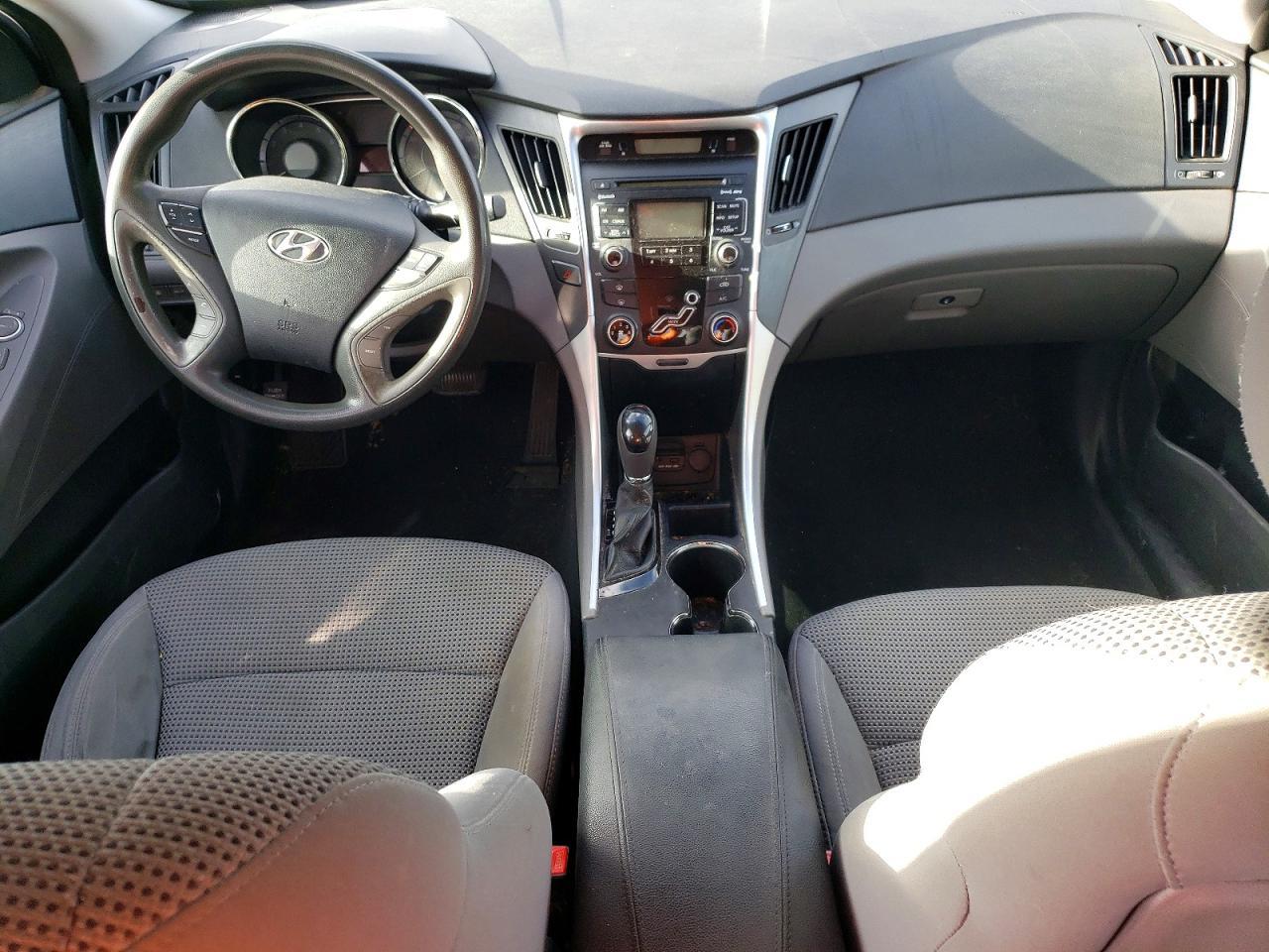 2011 HYUNDAI SONATA