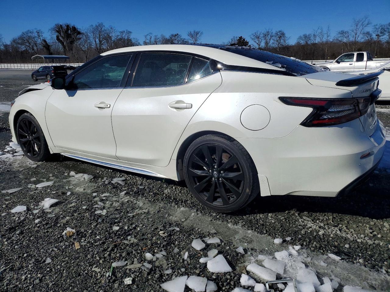 2023 NISSAN Maxima