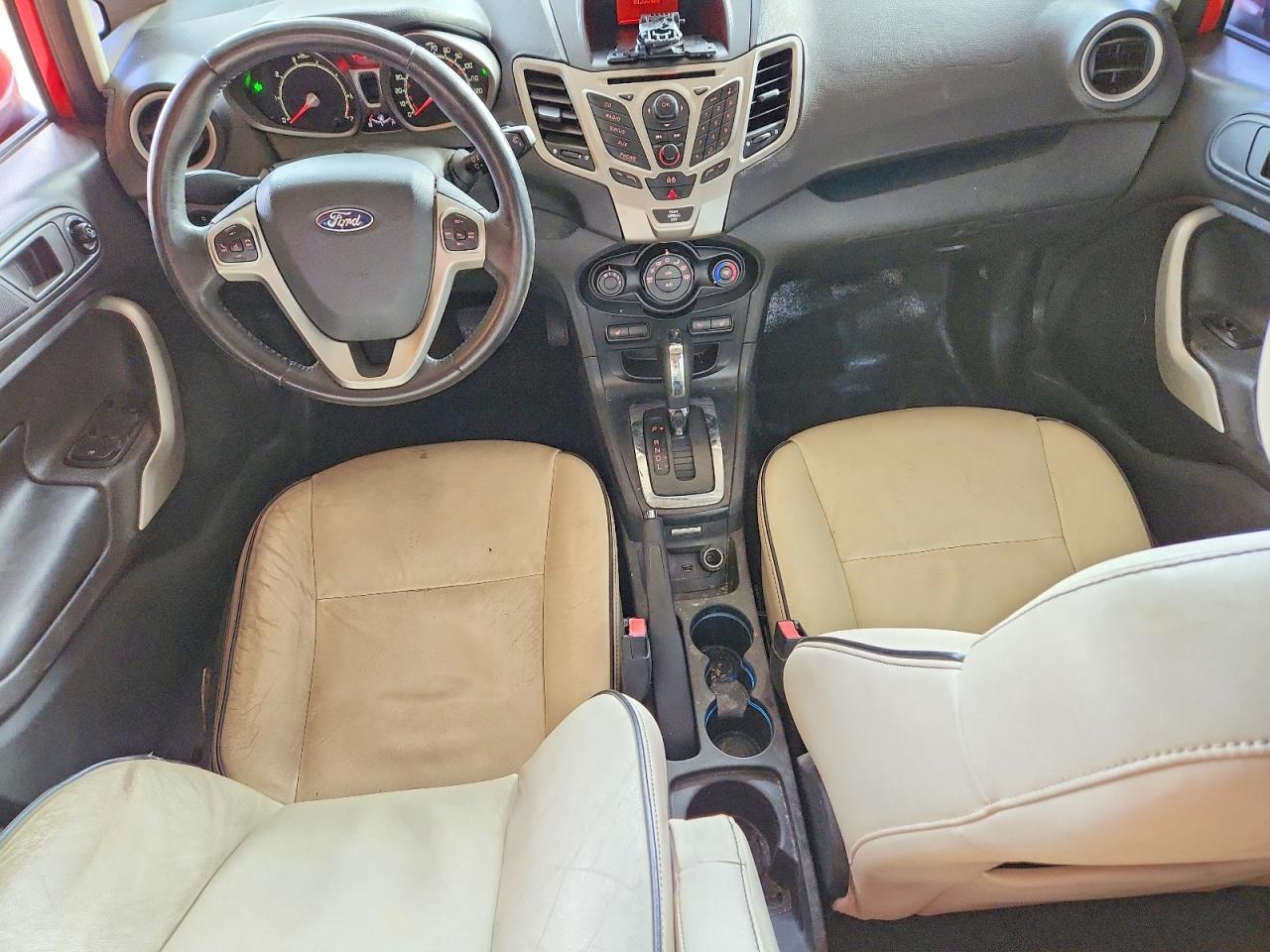 2013 FORD Fiesta
