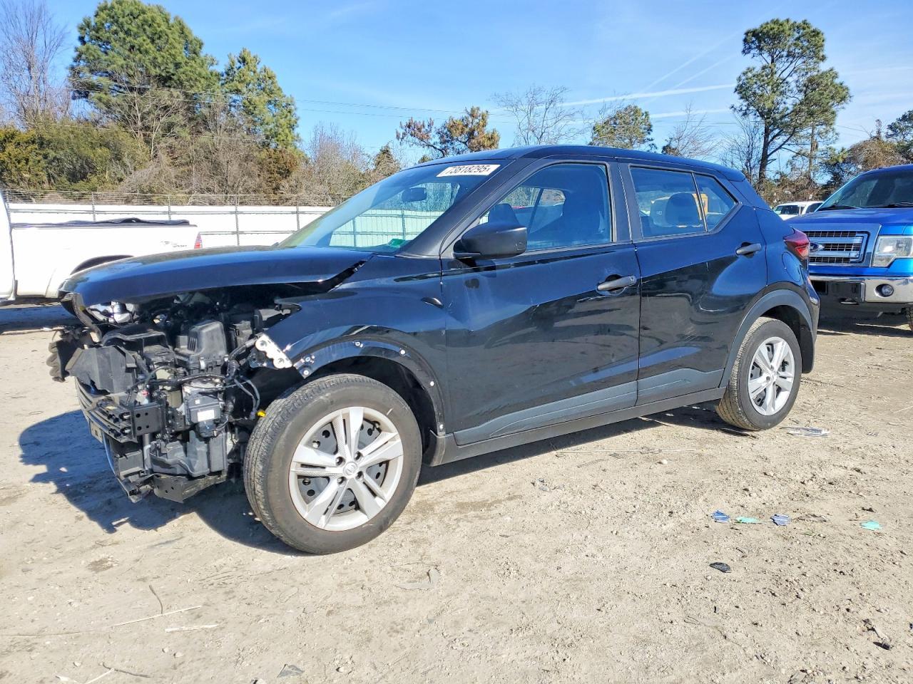 2024 NISSAN KICKS