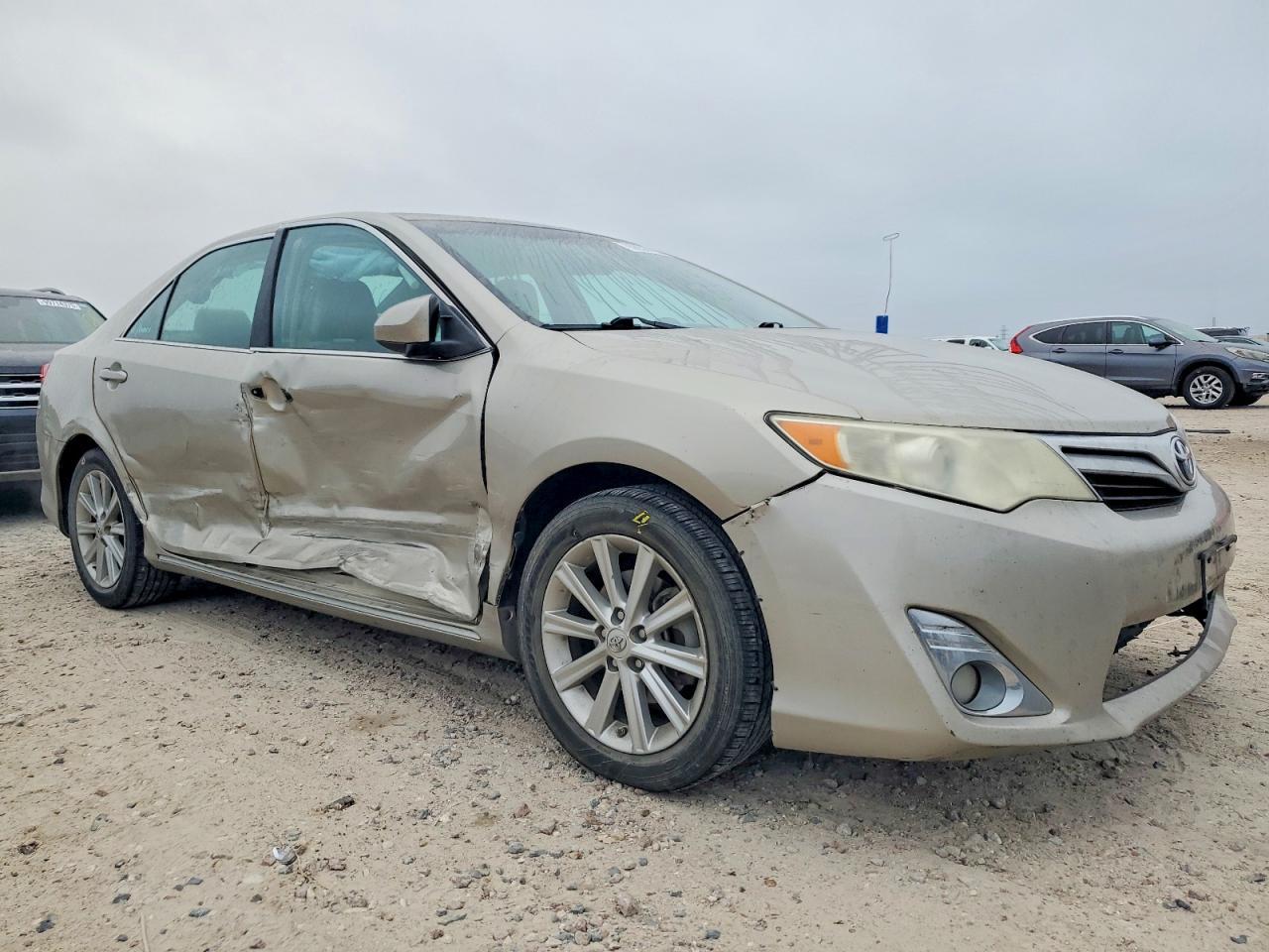 2013 TOYOTA CAMRY
