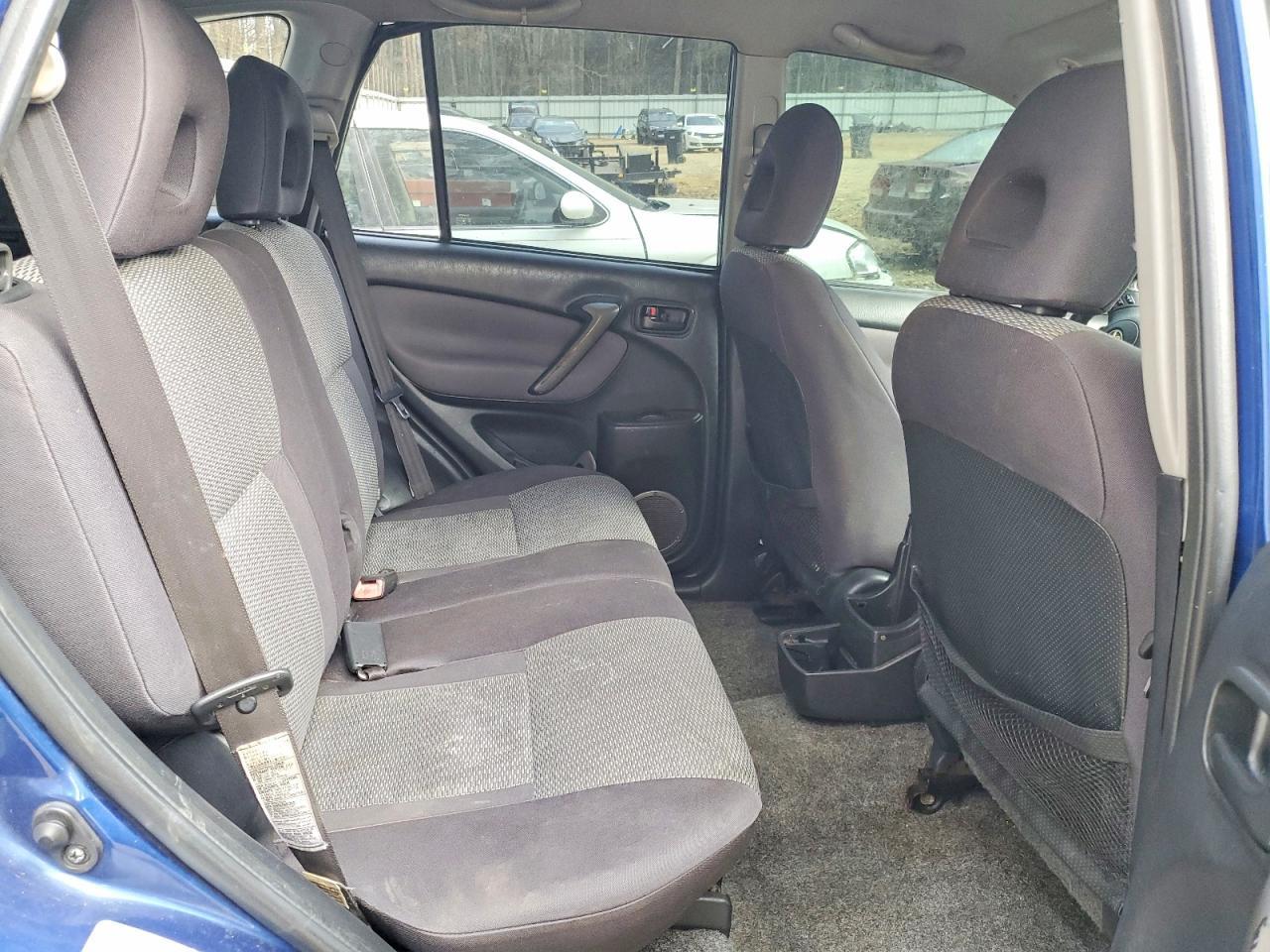 2004 TOYOTA RAV4