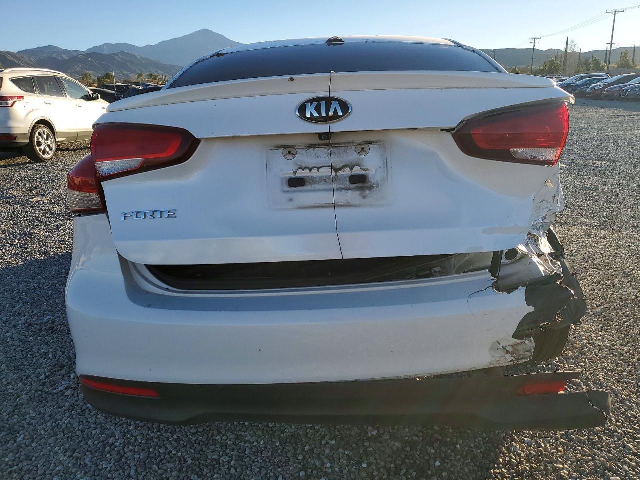 2017 KIA FORTE
