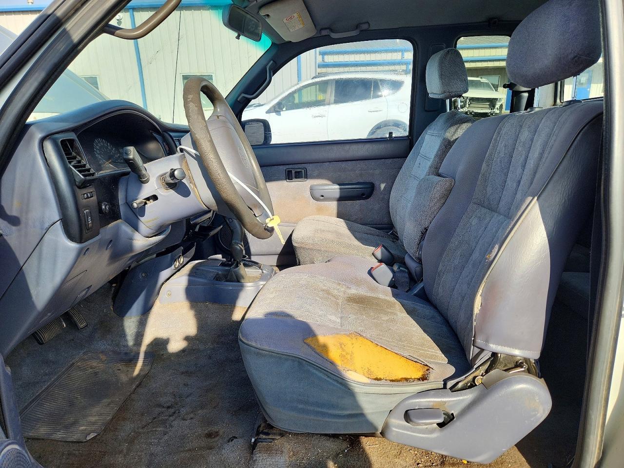 2000 TOYOTA TACOMA