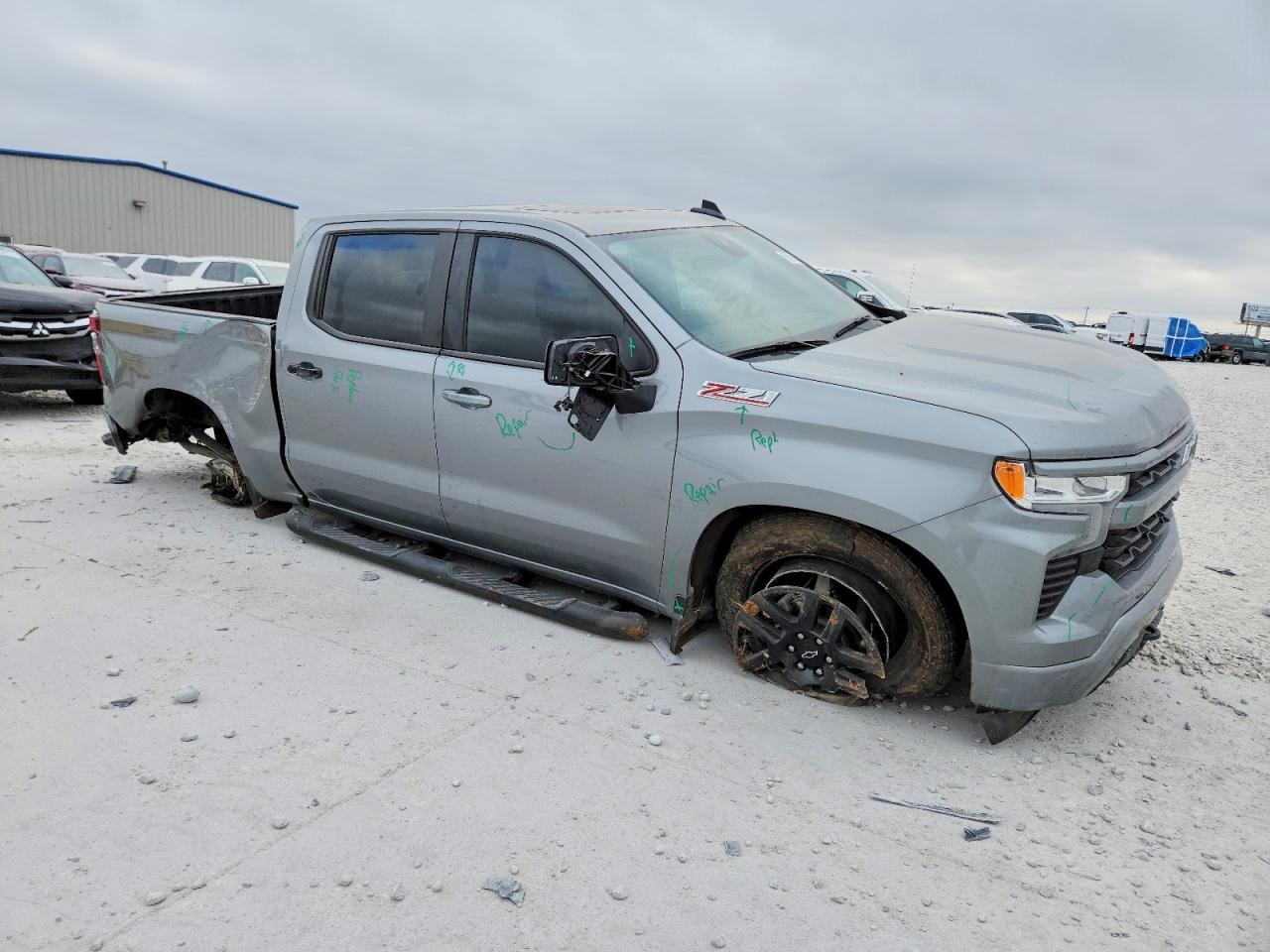 2024 CHEVROLET Silverado