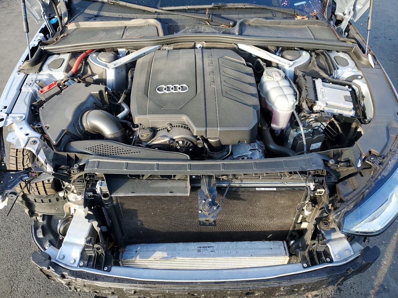 2022 AUDI A4