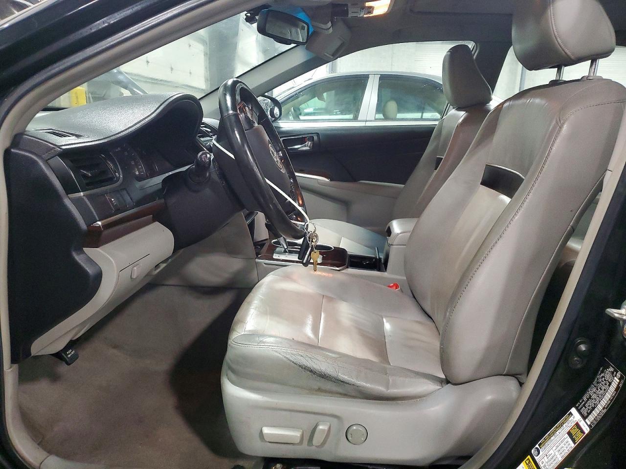 2014 TOYOTA CAMRY