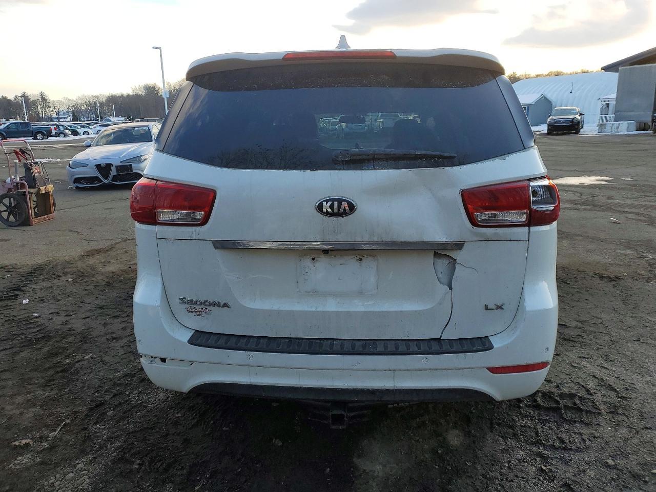 2016 KIA SEDONA