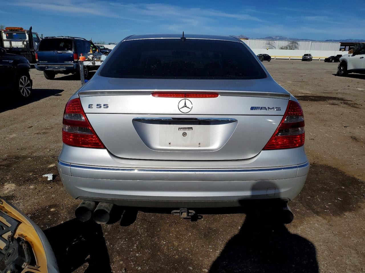 2005 MERCEDES-BENZ E-Class