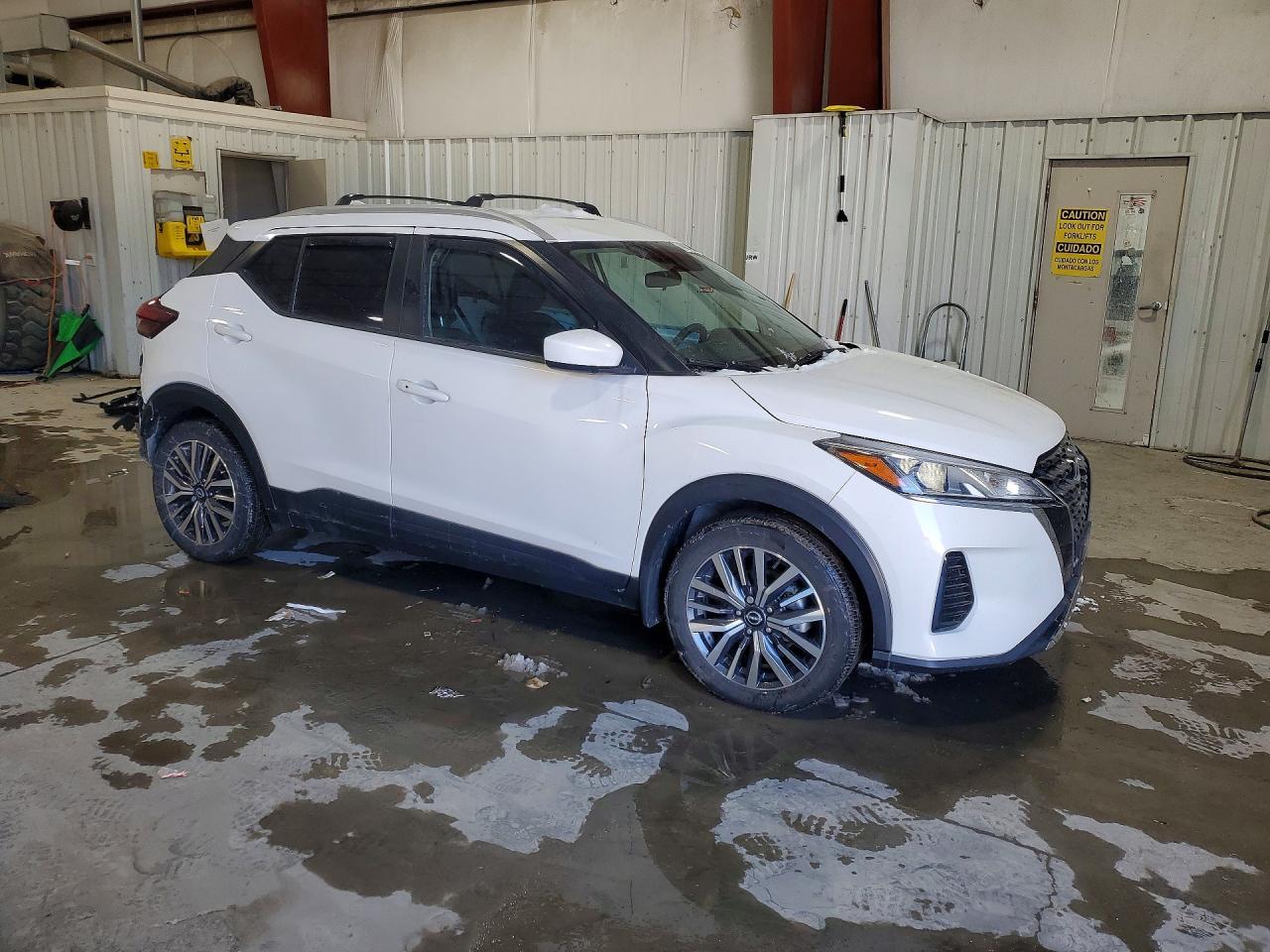 2023 NISSAN KICKS