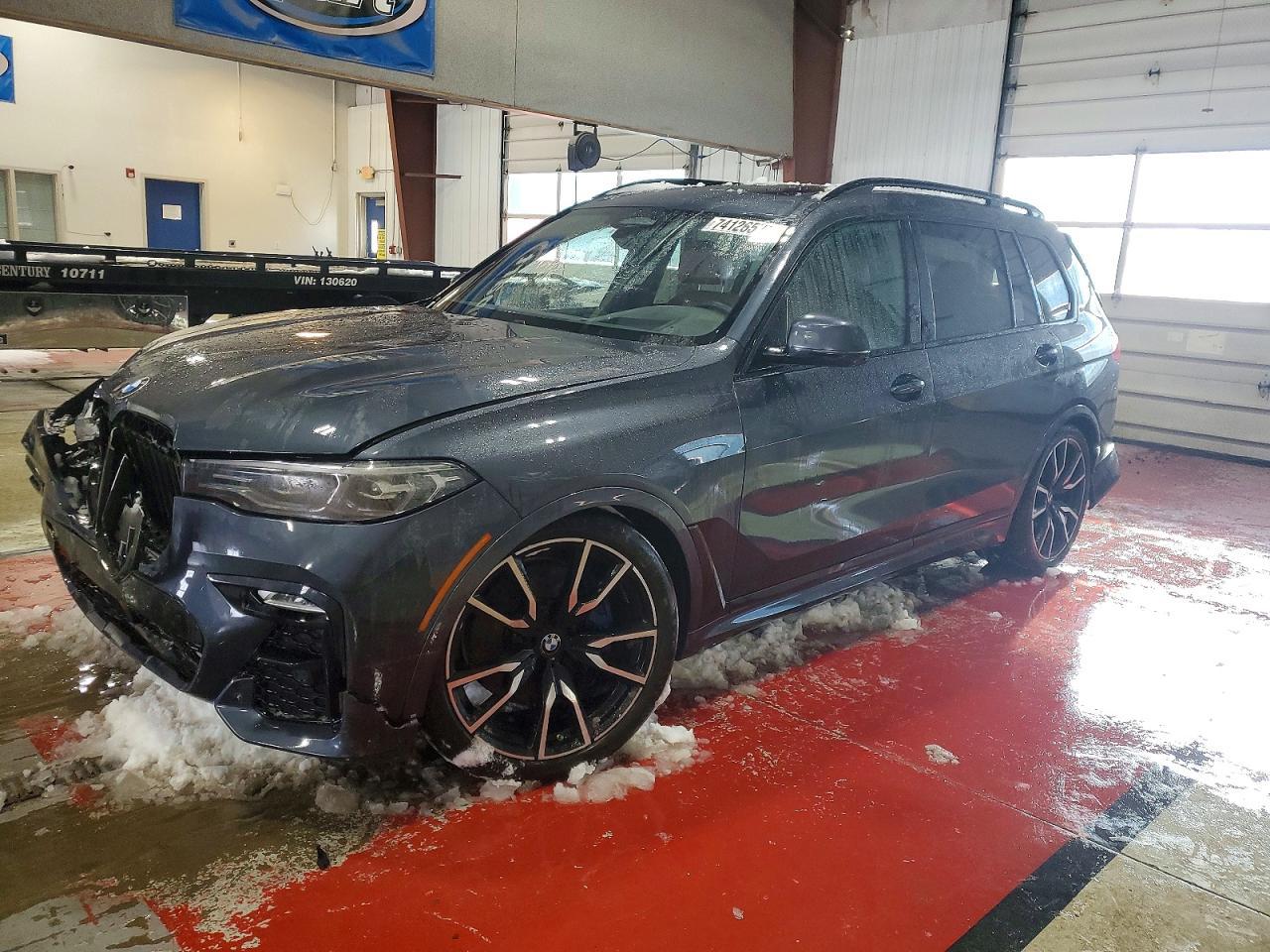 2022 BMW X7