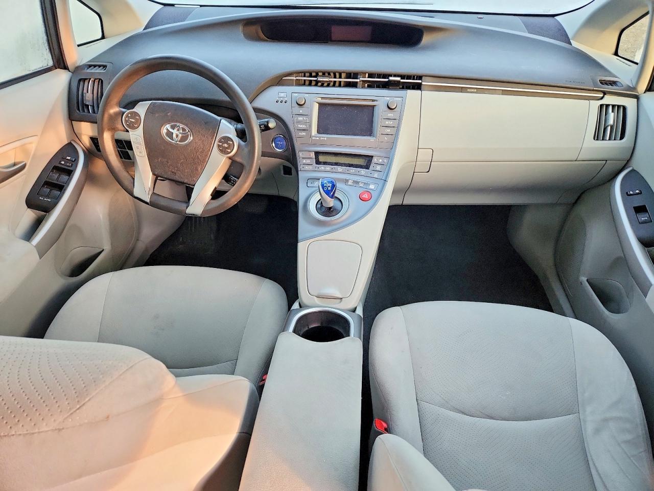 2013 TOYOTA PRIUS