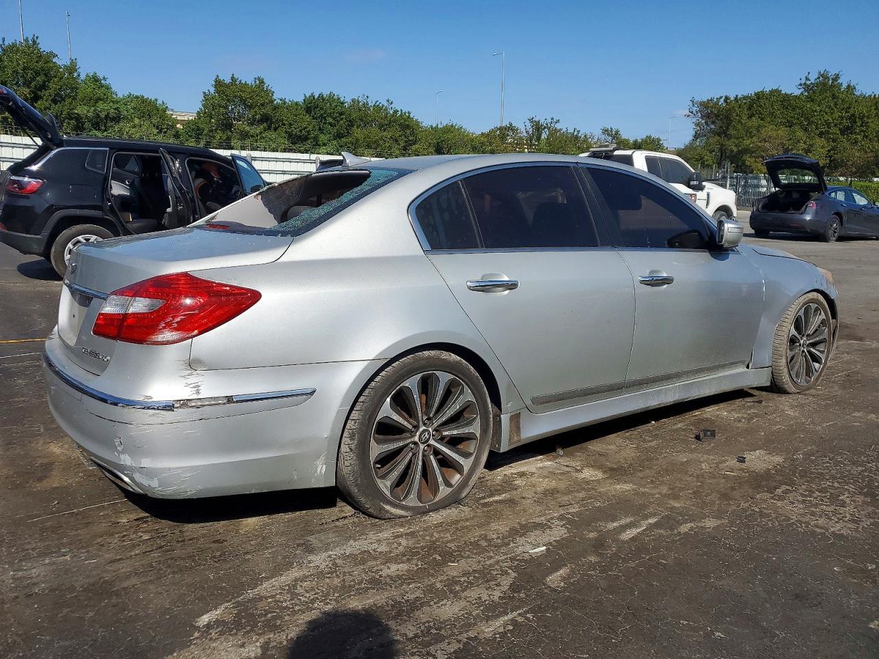 2012 HYUNDAI GENESIS