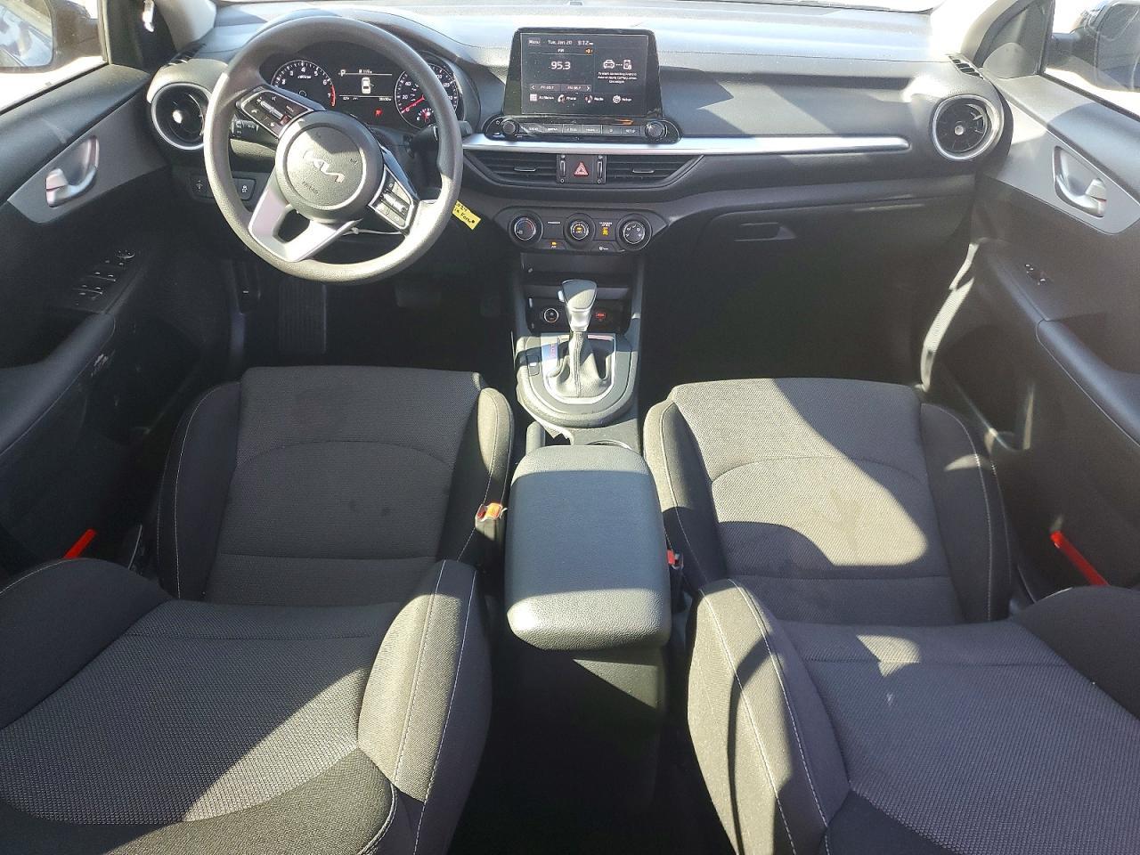 2024 KIA FORTE