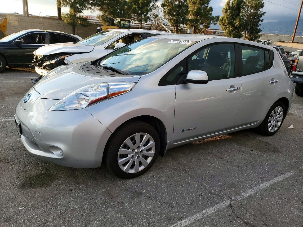 2016 NISSAN LEAF