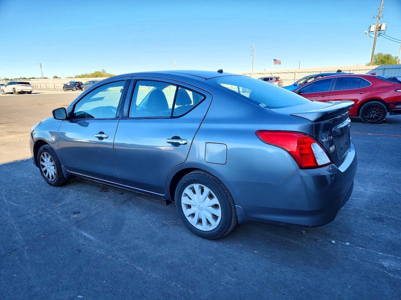 2016 NISSAN VERSA