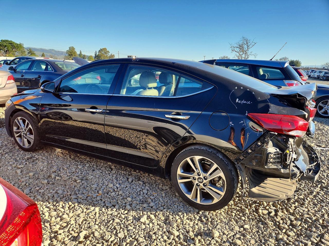 2017 HYUNDAI ELANTRA
