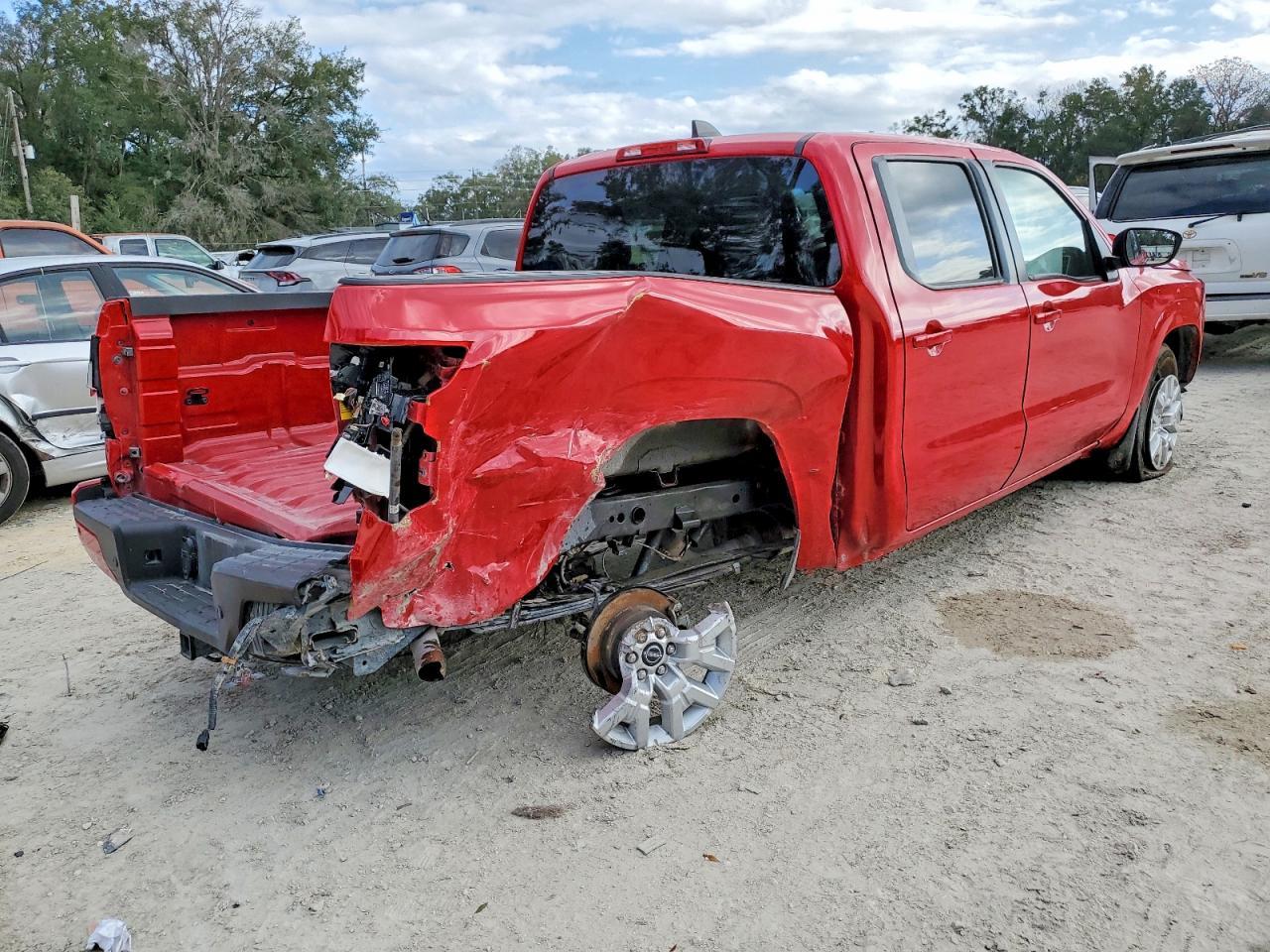 2022 NISSAN Frontier