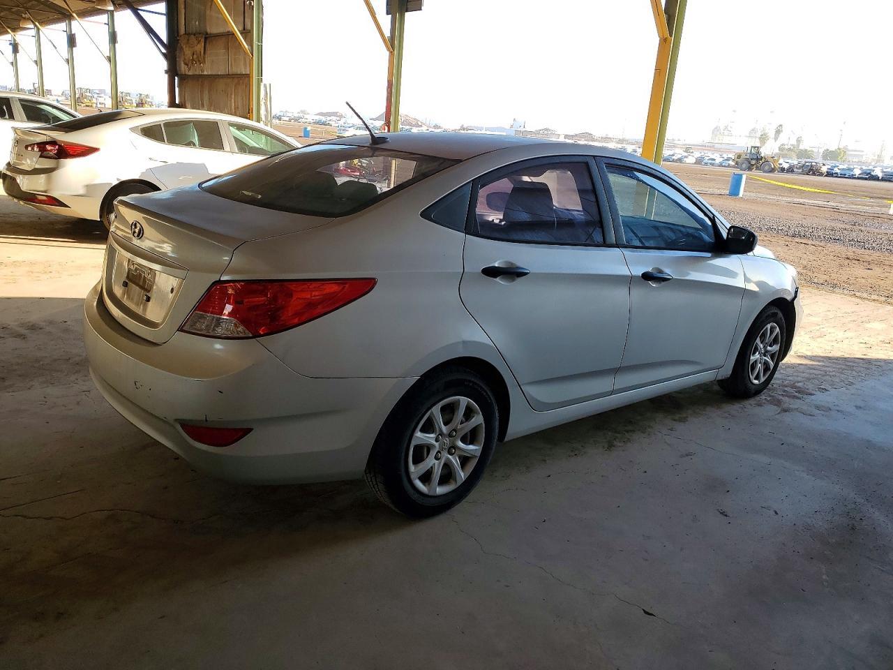 2012 HYUNDAI ACCENT