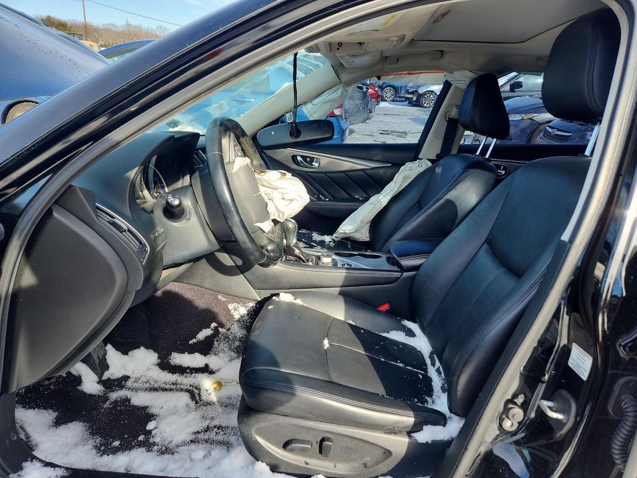 2015 INFINITI Q50