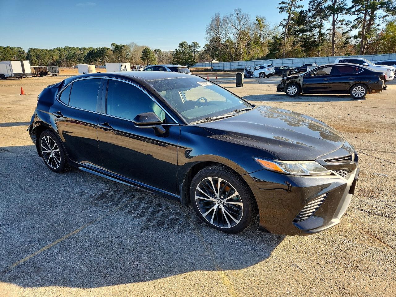 2019 TOYOTA CAMRY