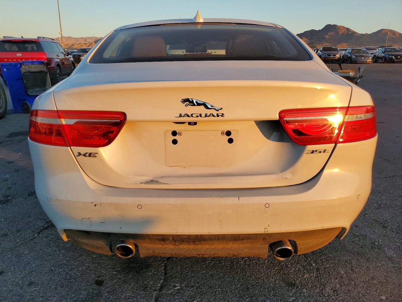 2018 JAGUAR XE