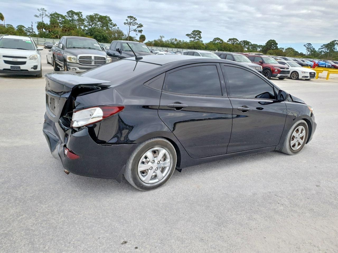 2015 HYUNDAI ACCENT