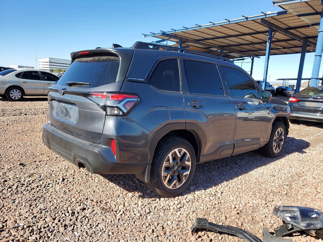 2025 SUBARU FORESTER