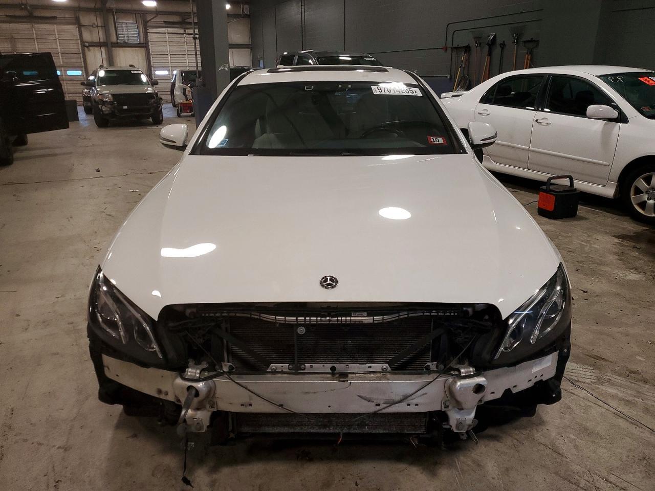 2017 MERCEDES-BENZ E-Class