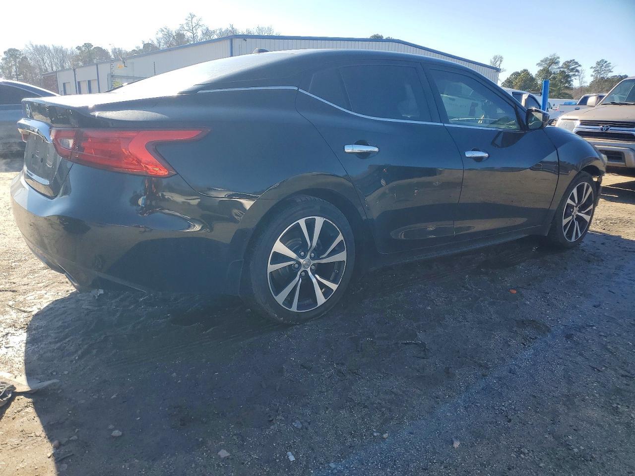 2018 NISSAN Maxima