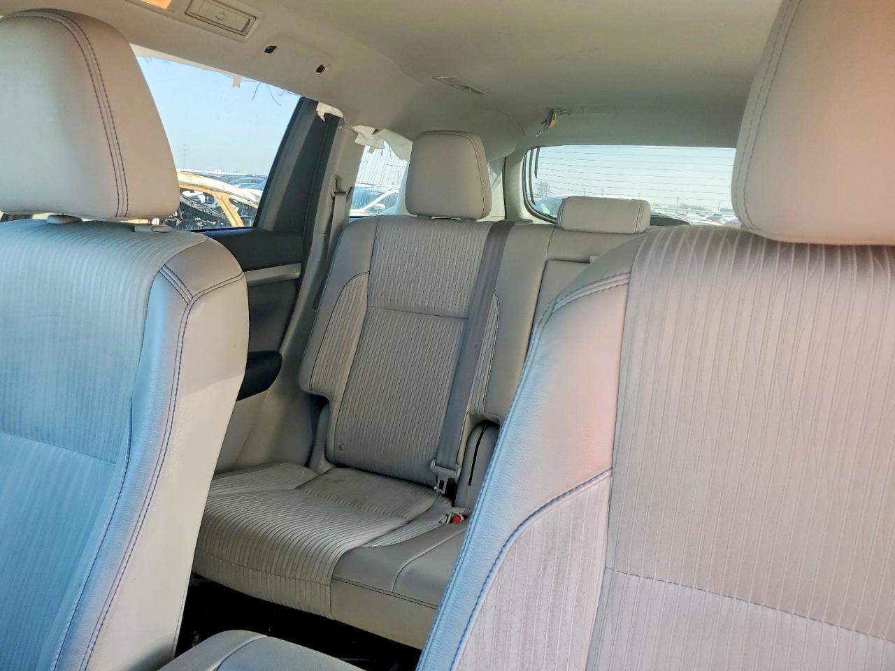 2014 TOYOTA HIGHLANDER