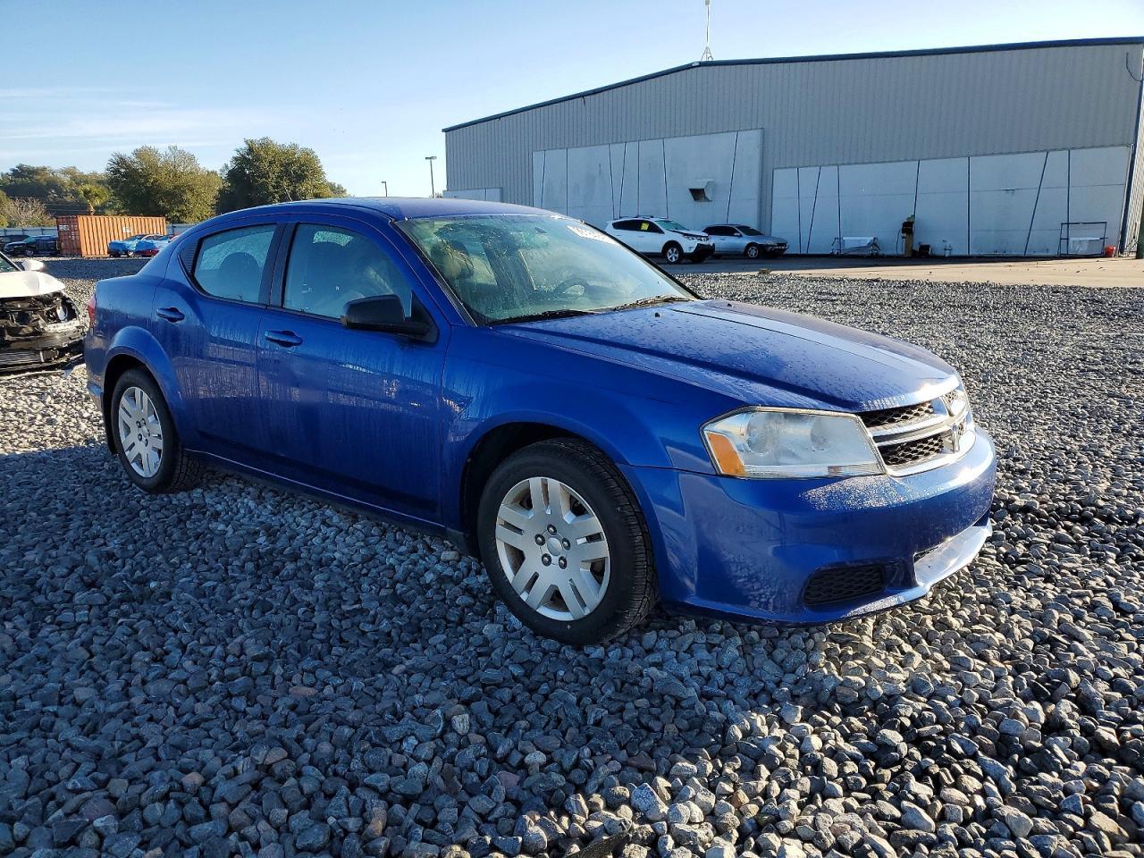 2013 DODGE Avenger