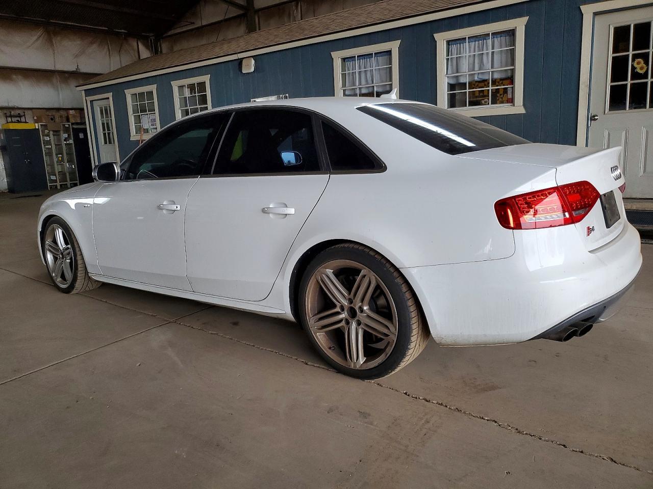 2010 AUDI S4