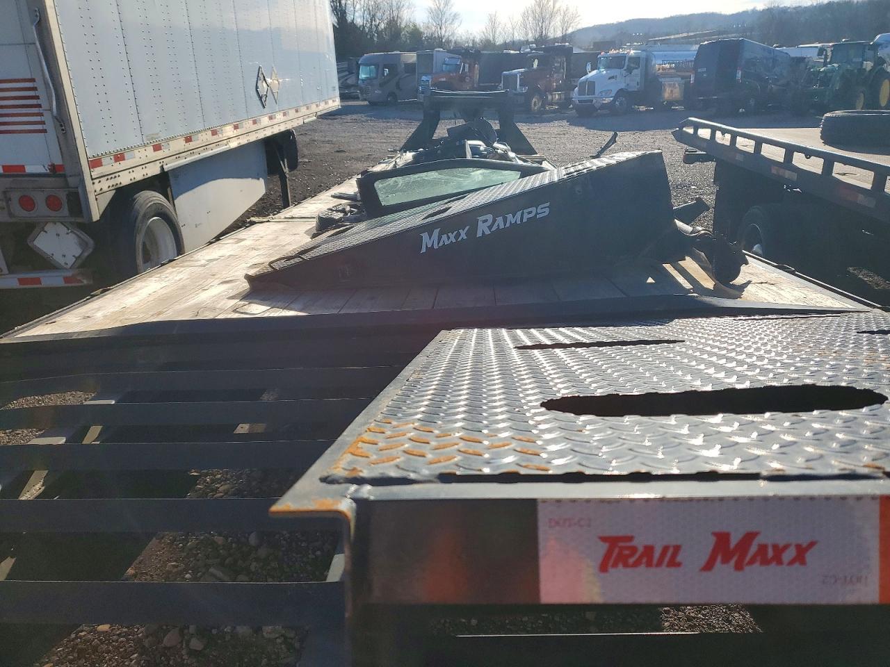 2025 Trail Maxx Gooseneck