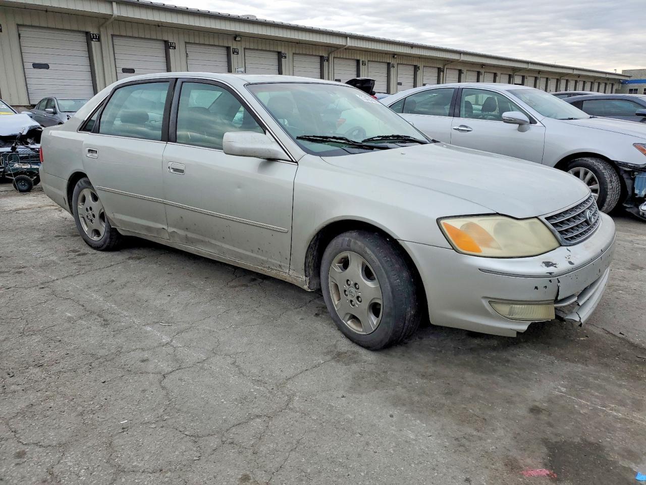 2003 TOYOTA Avalon