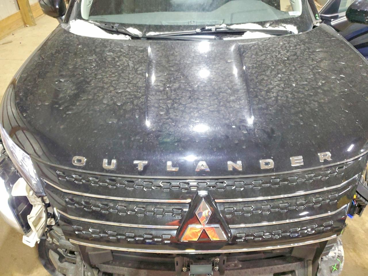 2023 MITSUBISHI outlander